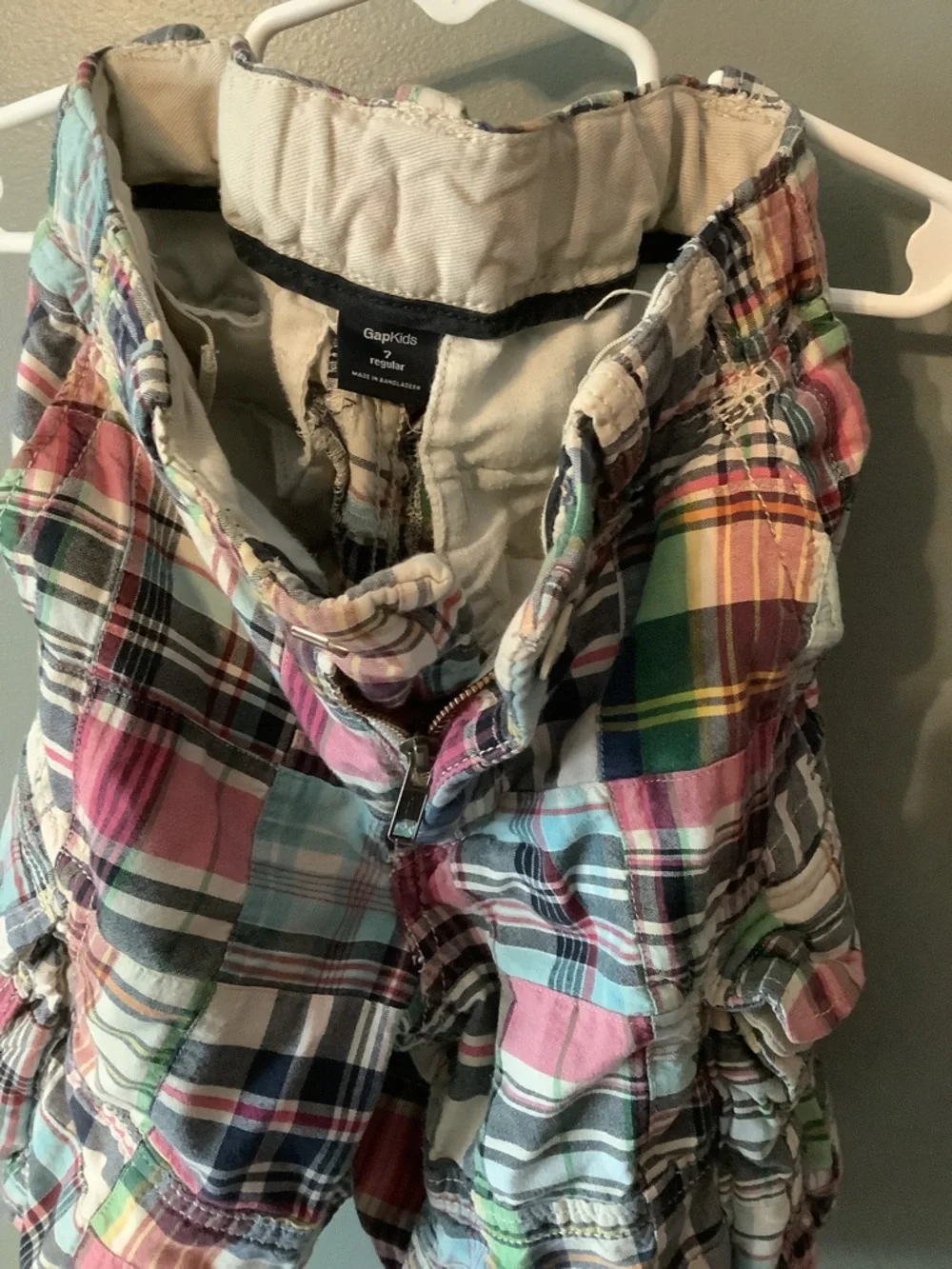 GAP Multicolor Plaid Madras Cargo Shorts - Pink, Blue, Green. US kids 7. EUC.